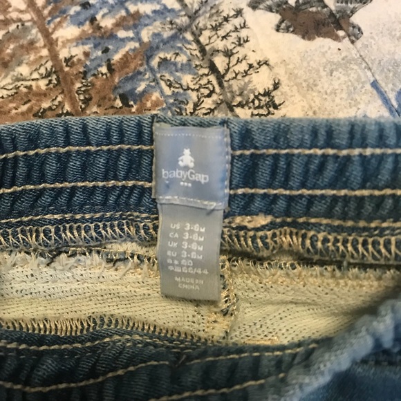🌸2/$10 SALE🌸Baby GAP Jeans - 3-6 Months - Picture 3 of 4